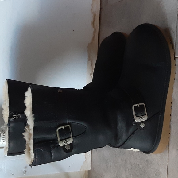 Shoes - UGG  boots  size  5